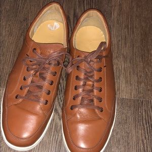 Men’s Cole haan all leather shoe/Sneaker